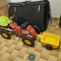Trattore con rimorchio per bambini vintage