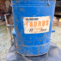 Solforatrice a zaino TAURUS Ferritalia per vigneto