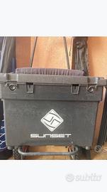 Carrello con cassetta da Pesca