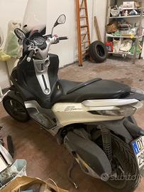 Piaggio MP3 300 - 2012