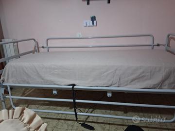 letto ospedaliero elettrico 