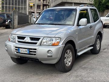 Mitsubishi Pajero 2.5 TDI 3p. Gls