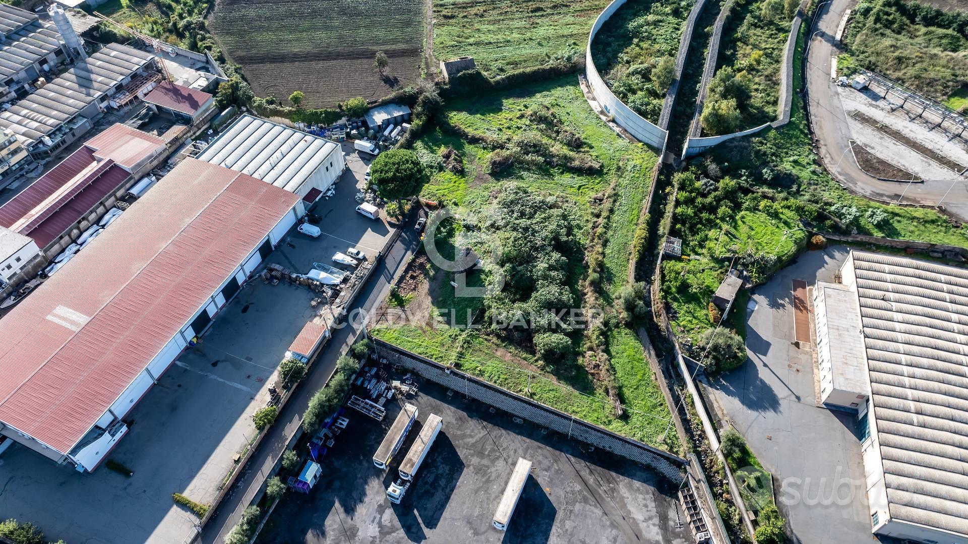 Plac, 6000 m²
