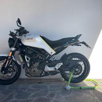 Husqvarna Svartpilen 401