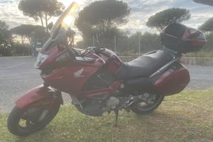 Honda Deauville 700