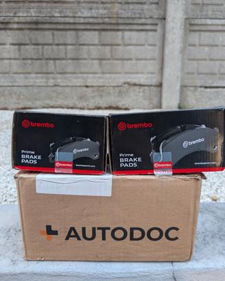 Pastiglie freni auto Brembo anteriore e posteriore