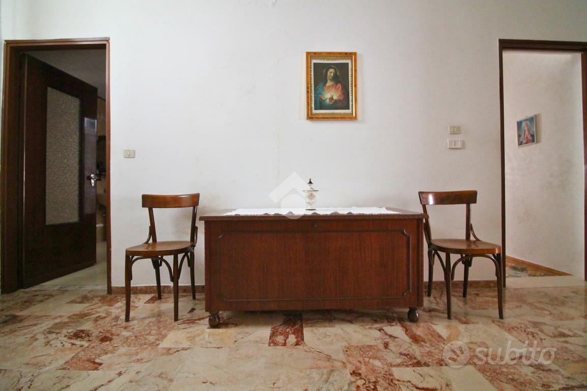 4 LOCALI A OSTUNI - Vista 3