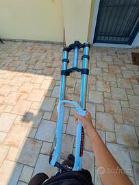 RockShox Domain – Forcella Downhill 200mm, 26" 