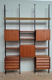 Libreria anni 60 cielo terra stile svedese 