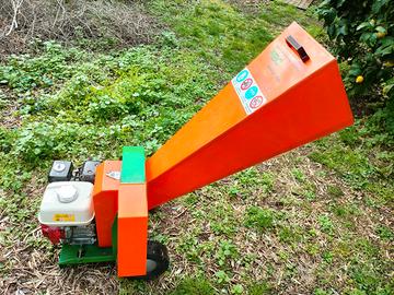 Biotrituratore cippatore a scoppio Honda FBC