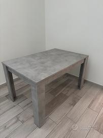Tavolo allungabile grigio effetto cemento