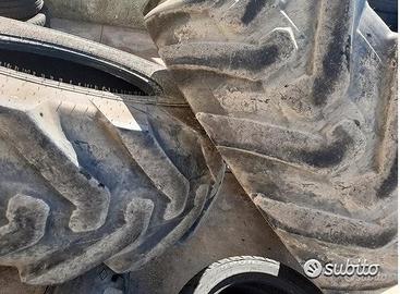 Coppia di pneumatici usati 405 70 20 mitas