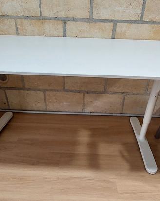 scrivania ikea regolabile in altezza 