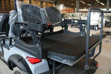 Golf car da 2 a 8 posti