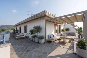 Attico / Mansarda di 135 m² con 4 locali e box aut