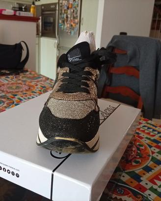 sneakers Queen Helena 