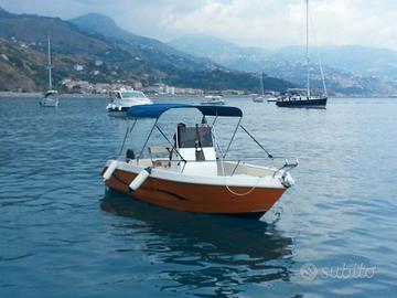 Terminal Boat freeboard18 con yamaha 40/60 4T