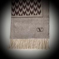 Valentino-100% Cashmere. Stola di Lusso