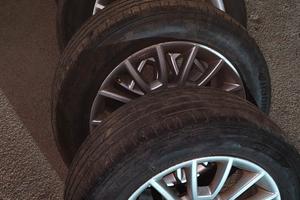 cerchi e gomme Hankook 