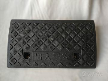 Rampa per cordolo o scivolo 