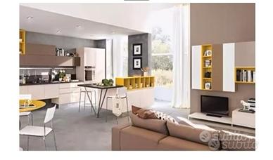 Appartamento Centro Balconata vivibile P. Auto