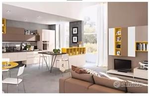 Appartamento Centro Balconata vivibile P. Auto