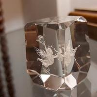 Fermacarte in cristallo con cupido in 3D