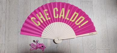 Ventaglio in legno con messaggio “che caldo”