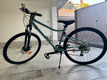 Bici Trekking Riverside 500 verde acqua