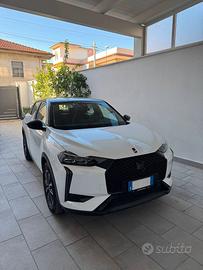 DS3 Crossback Performance Line Plus – Bianca