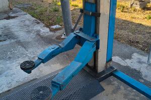 PONTE SOLLEVATORE PER AUTO 380 V