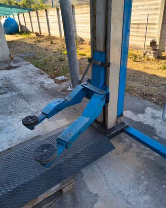 PONTE SOLLEVATORE PER AUTO 380 V