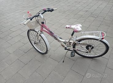 bicicletta da bambina con cestino