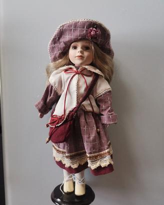 bambola porcellana Alberon 42 cm. tenuta in scatol