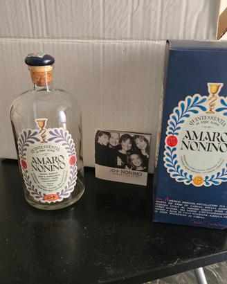 Bottiglia vuota di nocino amaro Nonino