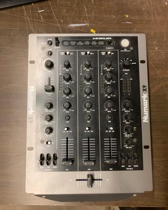 Numark X9 DJ Mixer 3 Canali – 24 Bit – Effetti