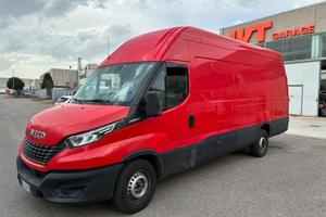 Iveco Daily 35S18 3.0HPT PL Hi-Matic 2022