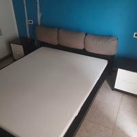 letto completo e comodini