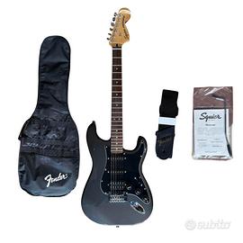 Fender Squier Affinity Stratocaster HSS LRL Metall