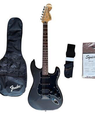 Fender Squier Affinity Stratocaster HSS LRL Metall