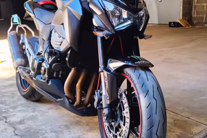 Kawasaki Z800e 