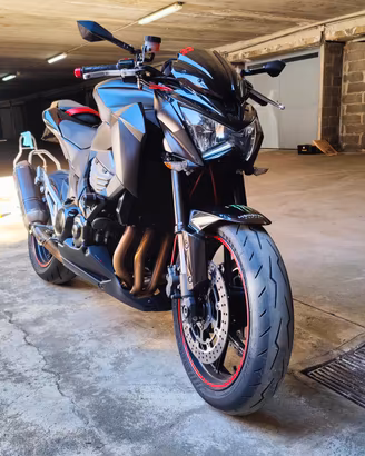 Kawasaki Z800e 
