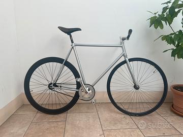 Bici da corsa - Freno contropedale - NO FIXIE