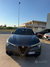 Alfa Romeo Stelvio 2.2 Turbodiesel 190 CV AT8 Q4 B