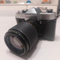 reflex Yashica con teleobiettivo 