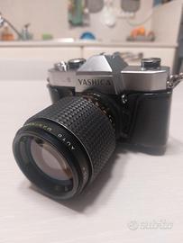 reflex Yashica con teleobiettivo 