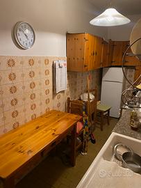 Cucina rustica completa in legno massiccio