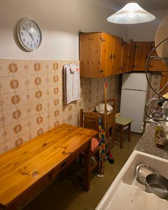 Cucina rustica completa in legno massiccio