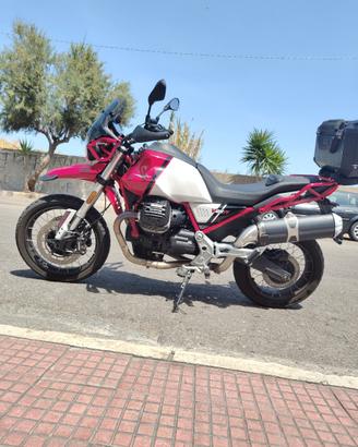 Moto Guzzi V85 TT - 2021