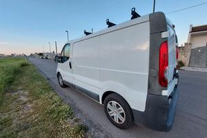Nissan Primastar (Renault trafic)